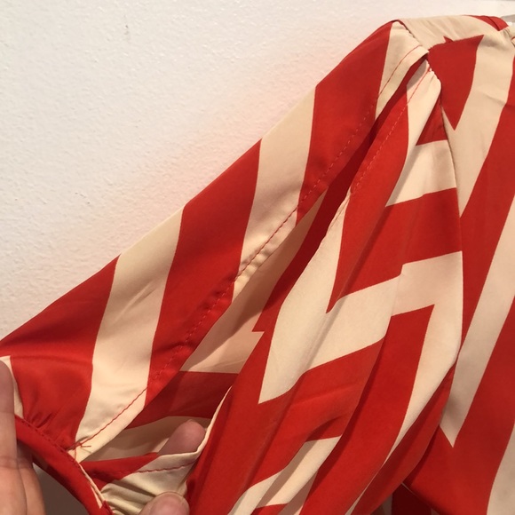 Fun mini dress with split sleeves - Picture 3 of 4